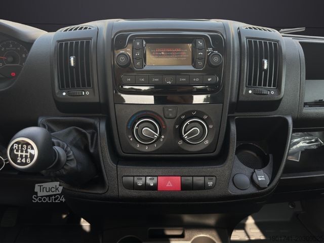 Biltransport varebil PEUGEOT Boxer Abschleppwagen AHK 3,5t Klima VDI2700 Zert