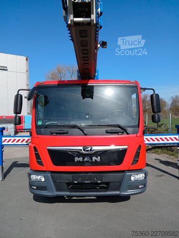 Lastbilmonteret kranvogn MAN Klaas Amak 75E 35m/3000kg 1550 Std