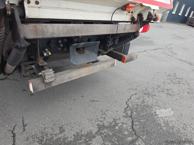 Camion caisson IVECO 120 250