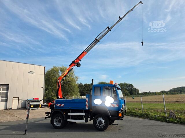 Lastbilmonteret kranvogn MAN 8.224 4x4 Palfinger