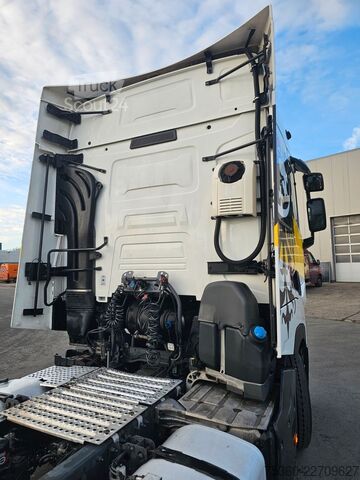 Ciągnik siodłowy typu volume RENAULT T 480