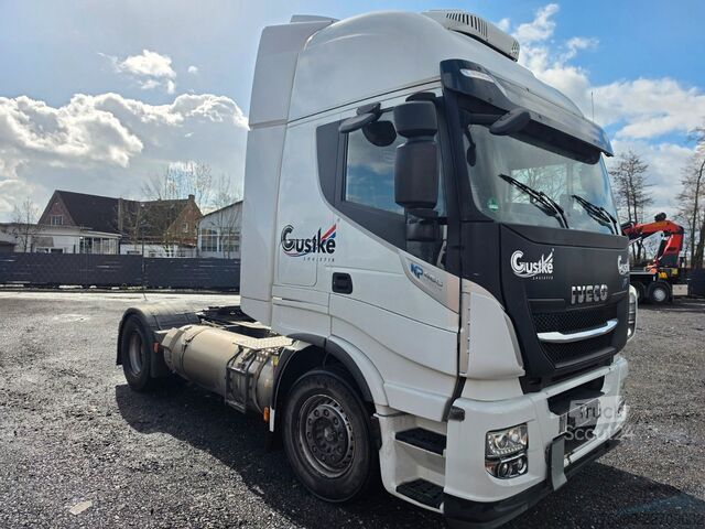 Standarta vilcējs IVECO 460 LNG running condition