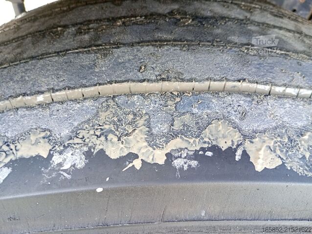 Bâché à rideaux latéraux IVECO AS260S42Y/FS mit Kran BDF