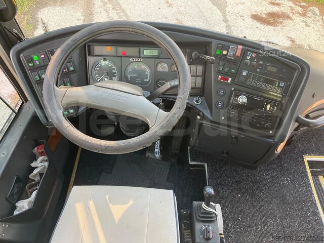 Iveco 389, 2001, 35 places assises, Euro 2 Iveco 389