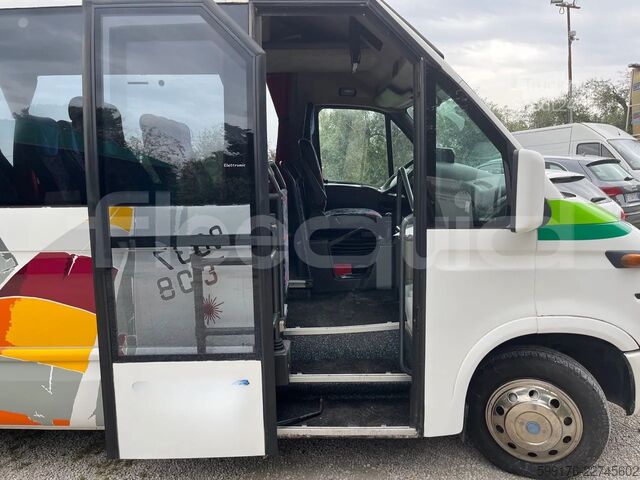 Iveco Daily, 2003, 17 posti, Euro 3 Iveco Daily