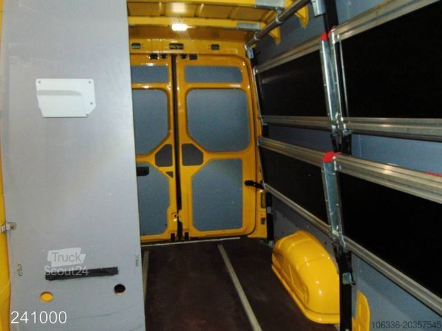 Kombi z visokim stropom VOLKSWAGEN CRAFTER 35 2.0 TDI DSG KLIMA*REGALSYSTEM*KAMERA