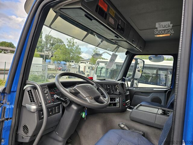 Camion avec glacière VOLVO FM330 6x2 FRIGOBLOCK Multizone Lenk u. L