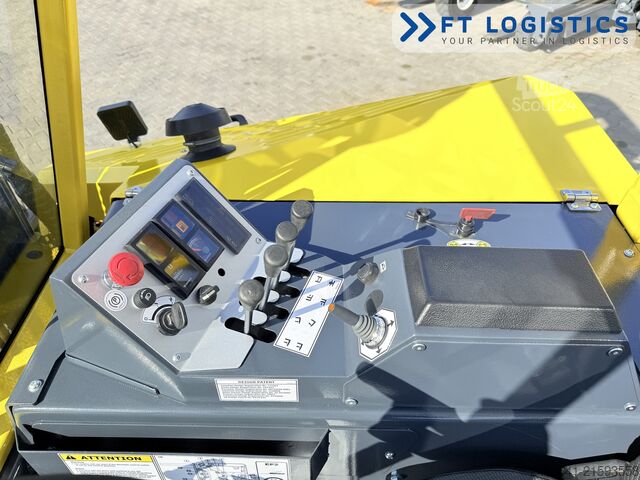 Empilhadeira multidirecional Combilift CB4500 GAS TRIPLEX 6400 FORK POSITIONER