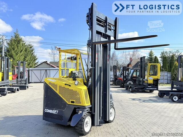 Empilhadeira multidirecional Combilift CB4500 GAS TRIPLEX 6400 FORK POSITIONER
