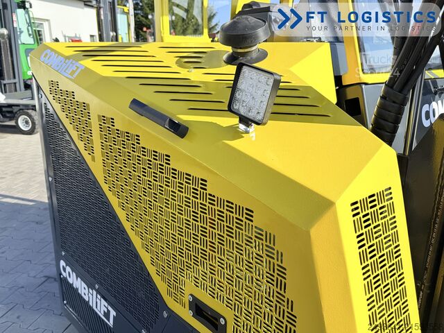 Empilhadeira multidirecional Combilift CB4500 GAS TRIPLEX 6400 FORK POSITIONER