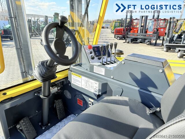 Empilhadeira multidirecional Combilift CB4500 GAS TRIPLEX 6400 FORK POSITIONER