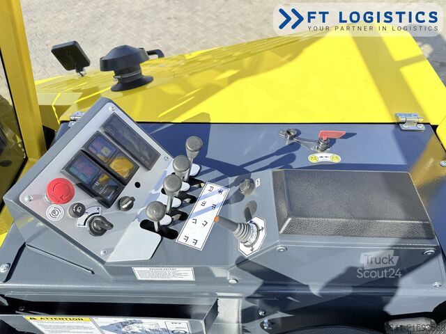 Empilhadeira multidirecional Combilift CB4500 GAS TRIPLEX 6400 FORK POSITIONER