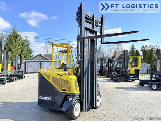 Empilhadeira multidirecional Combilift CB4500 GAS TRIPLEX 6400 FORK POSITIONER