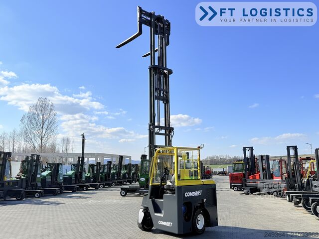 Empilhadeira multidirecional Combilift CB4500 GAS TRIPLEX 6400 FORK POSITIONER