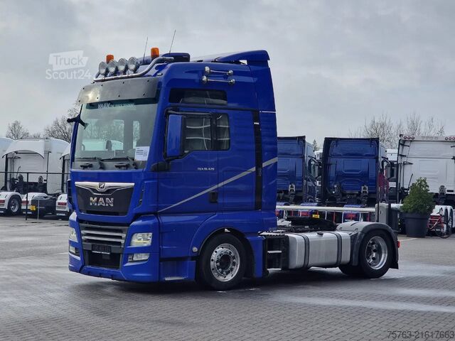 Volume-SZM MAN TGX 18.420 Low deck - Lifting 5th wheel - Retar...