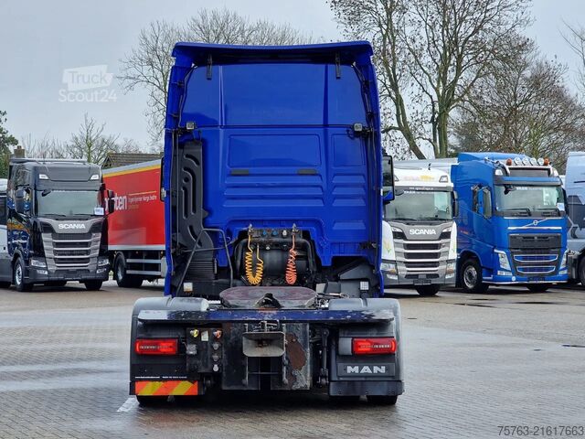 Volume-SZM MAN TGX 18.420 Low deck - Lifting 5th wheel - Retar...