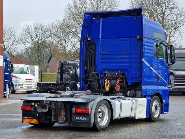 Volume-SZM MAN TGX 18.420 Low deck - Lifting 5th wheel - Retar...