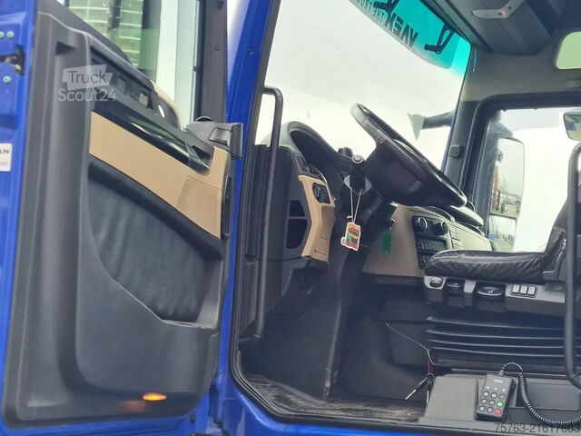 Volume-SZM MAN TGX 18.420 Low deck - Lifting 5th wheel - Retar...