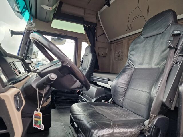 Volume-SZM MAN TGX 18.420 Low deck - Lifting 5th wheel - Retar...