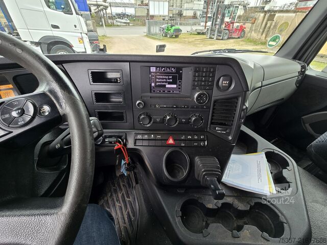 Refrigerated truck Mercedes Benz 2543 6X2 Kühlkoffer