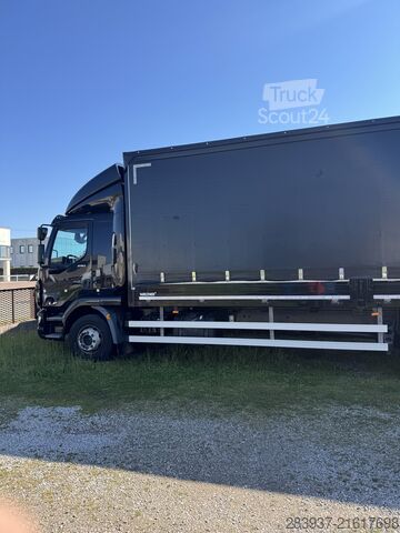Flatbed truck with tarp DAF LF 290