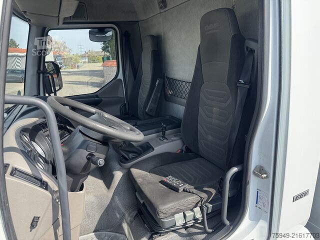 LF 45.220 12t, box body 5.62m, tail lift 1.5t DAF LF 45.220 12to., Koffer 5,62m, LBW 1,5to