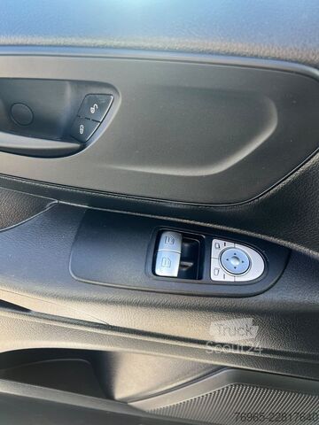 Panelvan MERCEDES-BENZ Vito 110 LANG 6G KLIMA TEMPOMAT 3-SITZE SCHRÄNKE