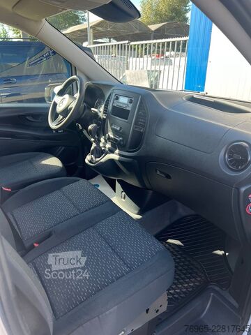 Panelvan MERCEDES-BENZ Vito 110 LANG 6G KLIMA TEMPOMAT 3-SITZE SCHRÄNKE