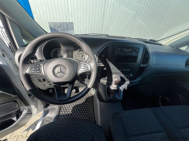Panelvan MERCEDES-BENZ Vito 110 LANG 6G KLIMA TEMPOMAT 3-SITZE SCHRÄNKE