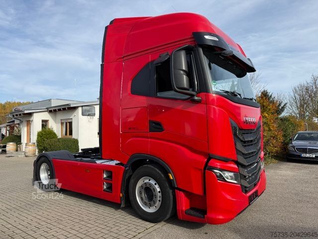 Standard tractor unit IVECO S-Wax 570/Intarder/Kipphydraulik/Navi/Spoiler
