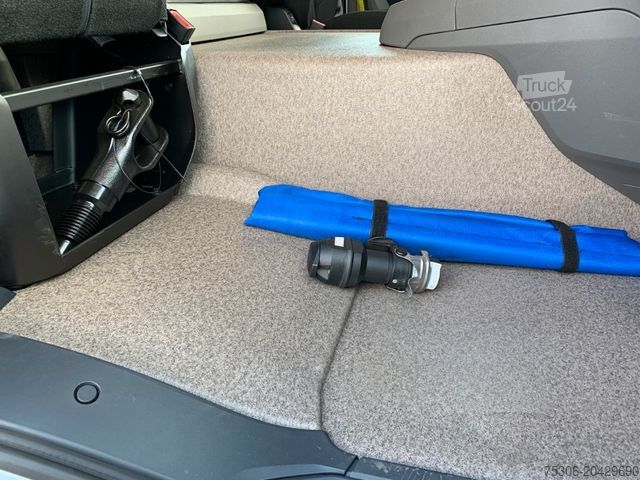 Φορτηγό μεταφοράς ποτών DAF FA XD 370 zikun Swing-Board-Aufbau