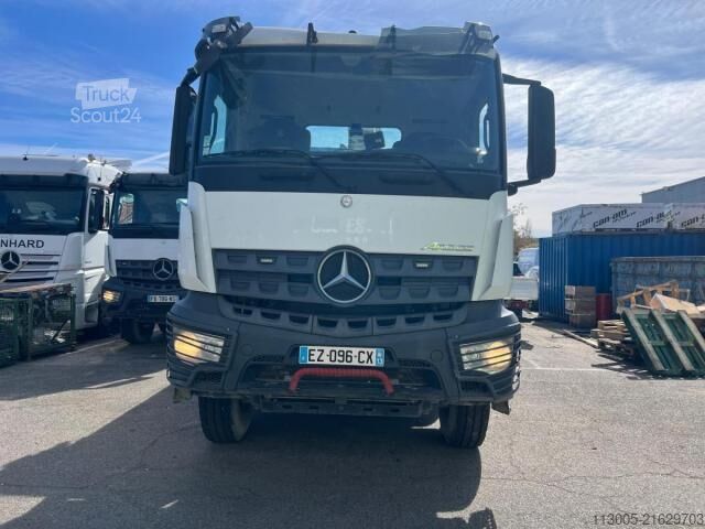 Camion scarrabile Mercedes-Benz Arocs 3243