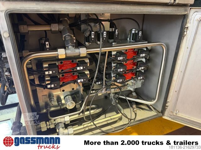 Agricultural machine  Seitliche Aufnahmeplatte für Schneepflug