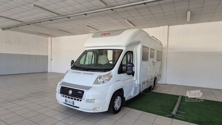 Camper semintegrato Arca P680 LSX