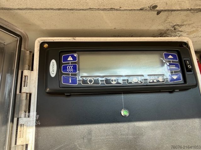 Kylbil MERCEDES-BENZ 2540 LL 6x2/4 Kühlkoffer 8.2m LBW 2,5t  Carrier