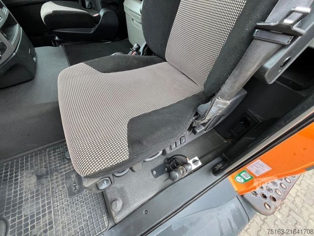 Tipper truck MAN TG-S 35.500 8x4 BB 4 Achs Muldenkipper Intarder