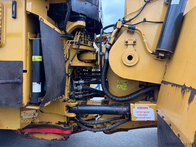 Yükleyici Caterpillar 988K