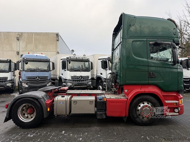 Standard tractor unit Scania R490 4X2 Topline