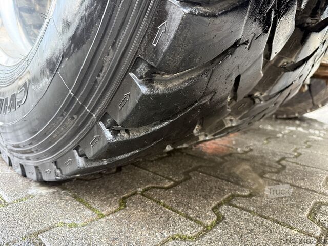 Standard tractor unit Scania R490 4X2 Topline