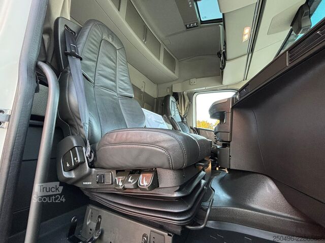Standardtraktor Volvo FH500 6x4 TANDEM LIFT / 75T GCW