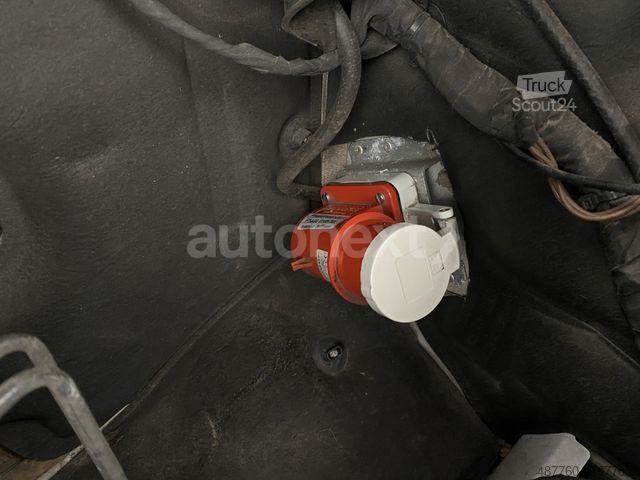 Furgoneta frigorífica MERCEDES-BENZ Sprinter 317 Aut. *Tief-Kühler -20°C* 2-Zonen