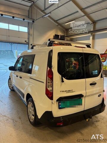 Augsta jumta universālis Ford Transit Connect van