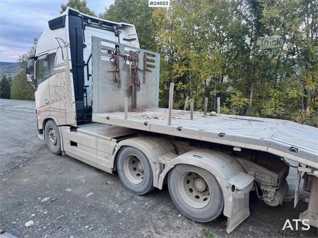 Standard-SZM Volvo FH500 6x4 Tractor Unit with Hydraulics – 230,000 k