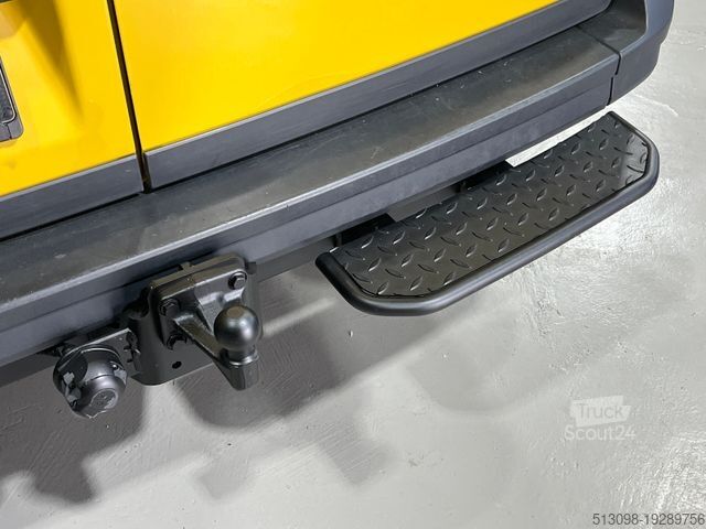 Miniautocarro VOLKSWAGEN CRAFTER 2.0TDI 8 SITZER TEMP. KLIMA AHK 1.HAND