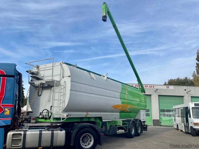 Silo Leveques TSCI, AUGER, HATZ diesel? 7 COMPARTMENTS.  Grea...