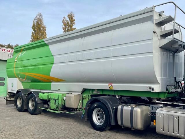 Silo Leveques TSCI, AUGER, HATZ diesel? 7 COMPARTMENTS.  Grea...