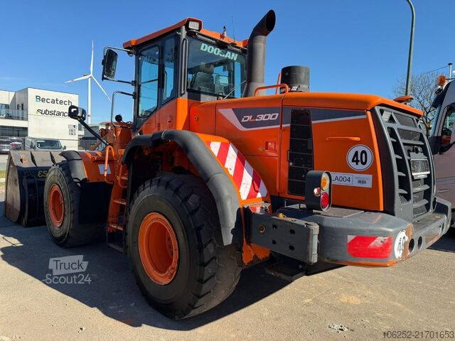 Yükleyici DOOSAN DL 300-5 - *1508h* - HOOGKIEPBAK / HIGH LIFT BU...