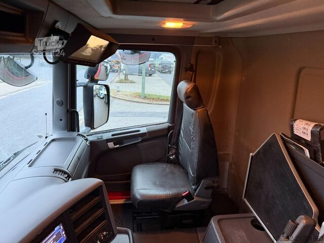 Plateforme de chargement ouverte Scania R490 8x4 PRITSCHE + KRAN HIAB 377 E-4 HIPRO + J...