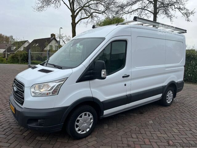 سيارة أجرة مزدوجة Ford Transit FCD
