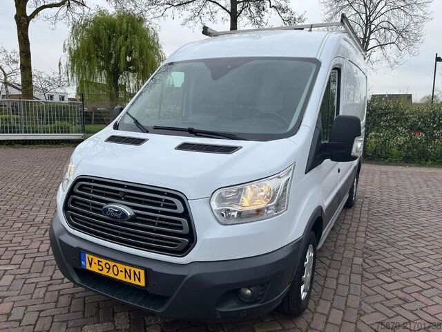 سيارة أجرة مزدوجة Ford Transit FCD